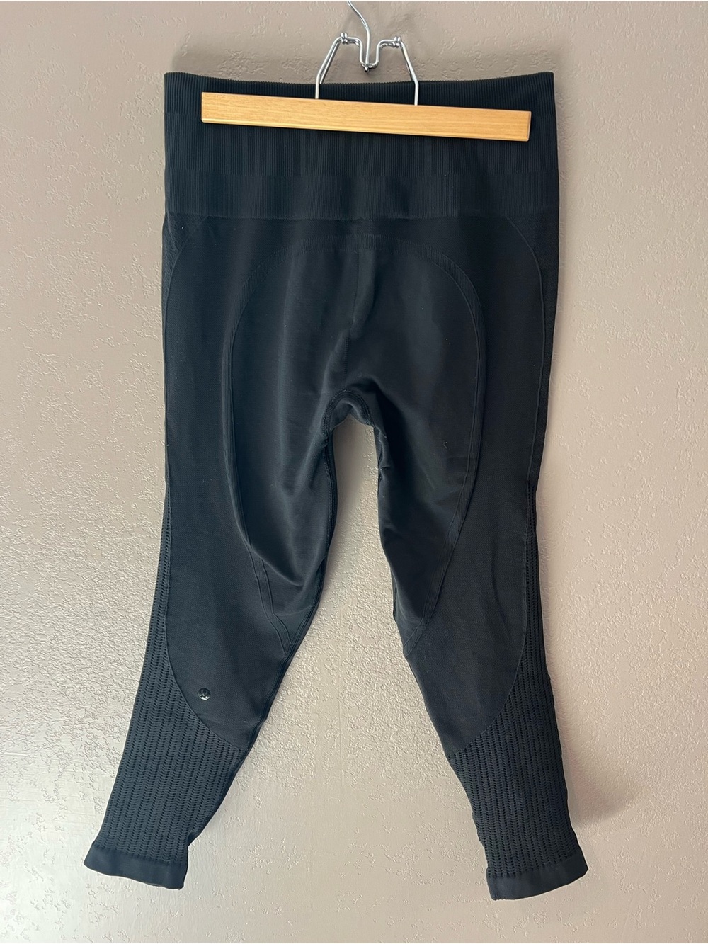 Lululemon Flow & Go Black Legging - Picture 8 of 10
